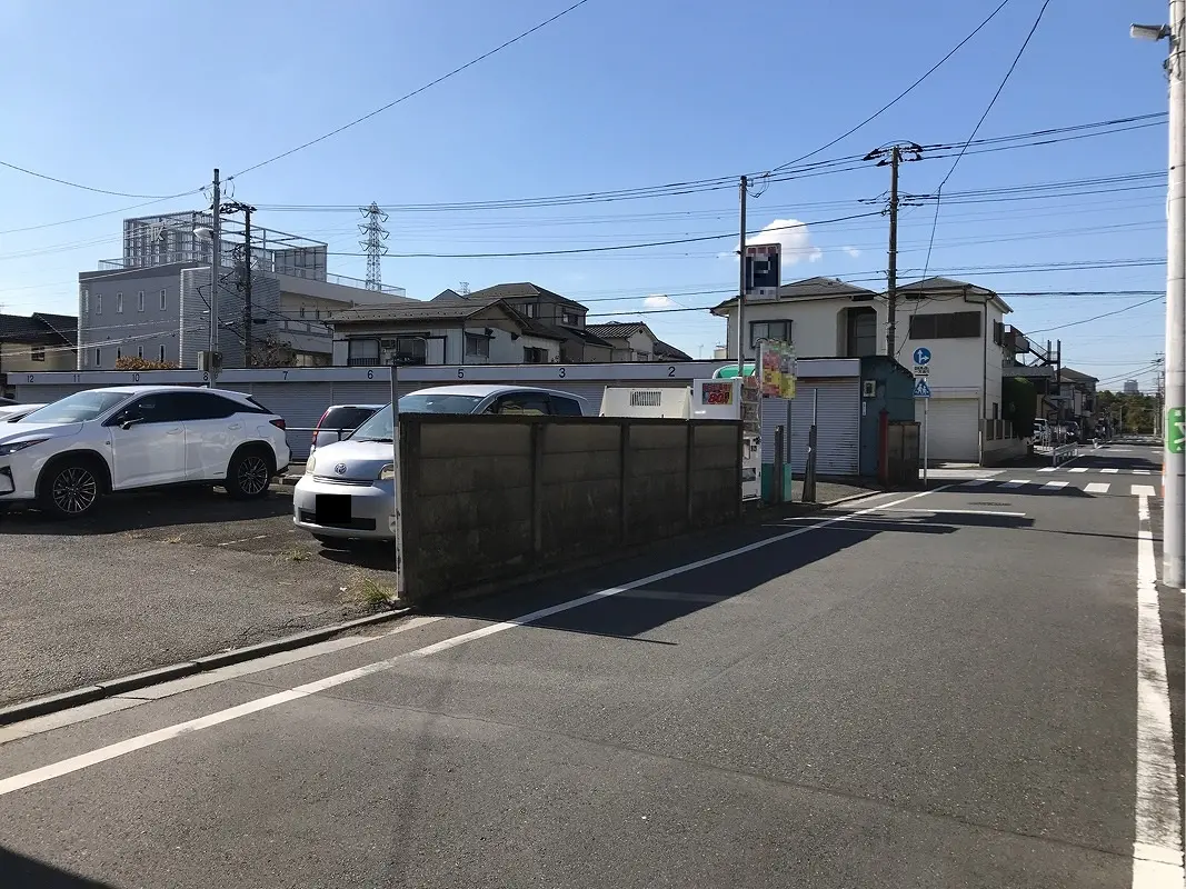 足立区西伊興３丁目　月極駐車場